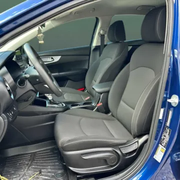 More photos of 2022 Kia Forte LXS at Autova - Forest, VA