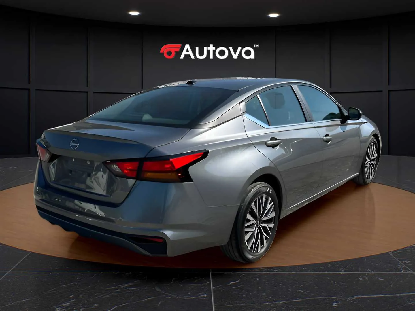Nissan Altima photo 3