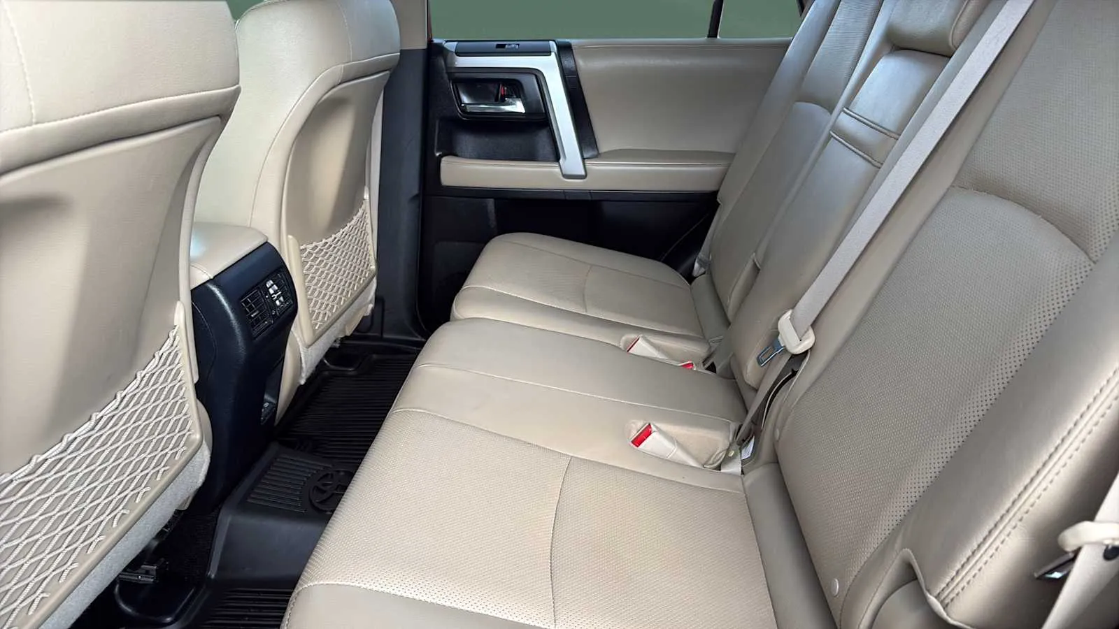 Toyota 4Runner photo 23