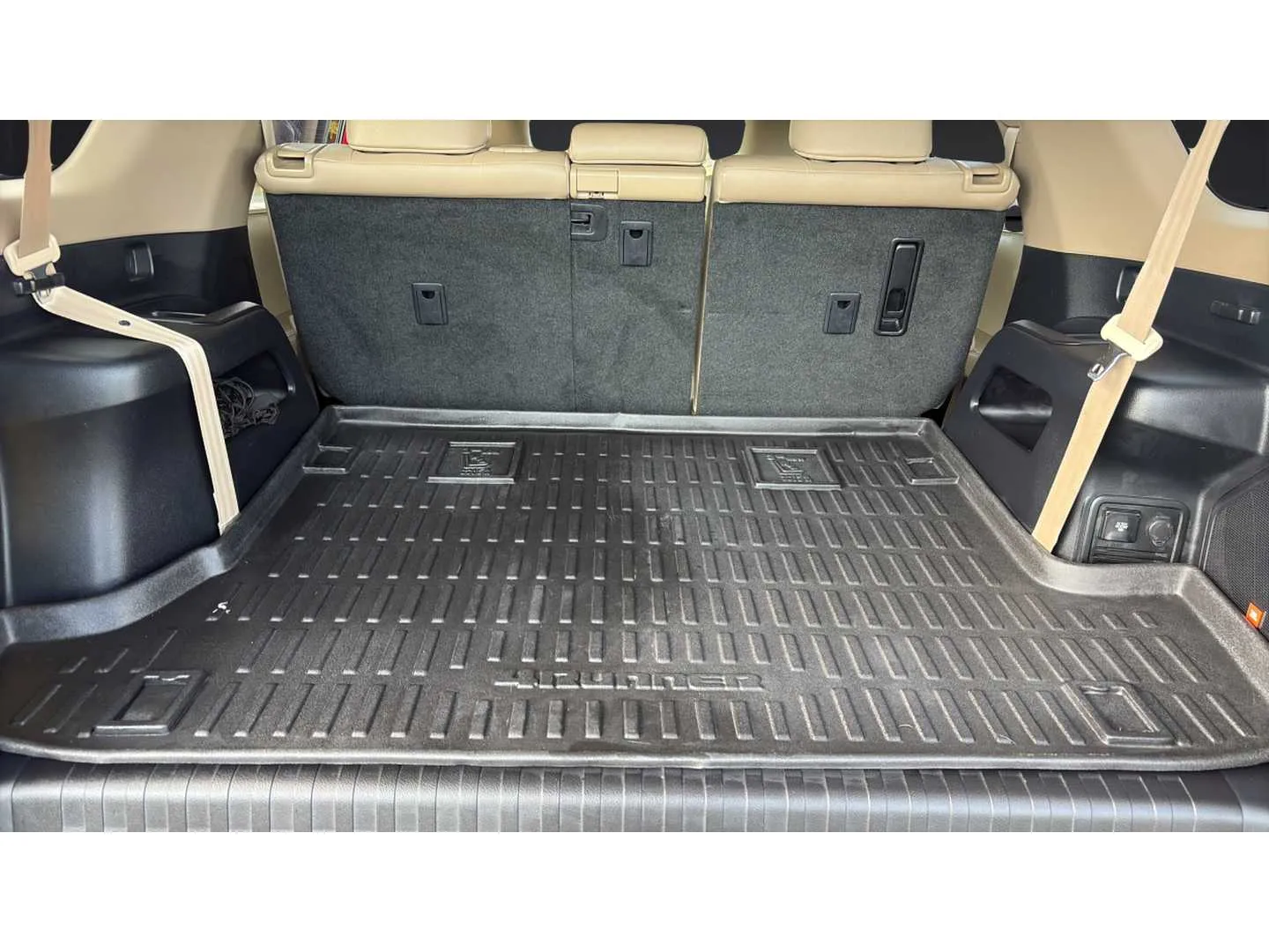 Toyota 4Runner photo 26