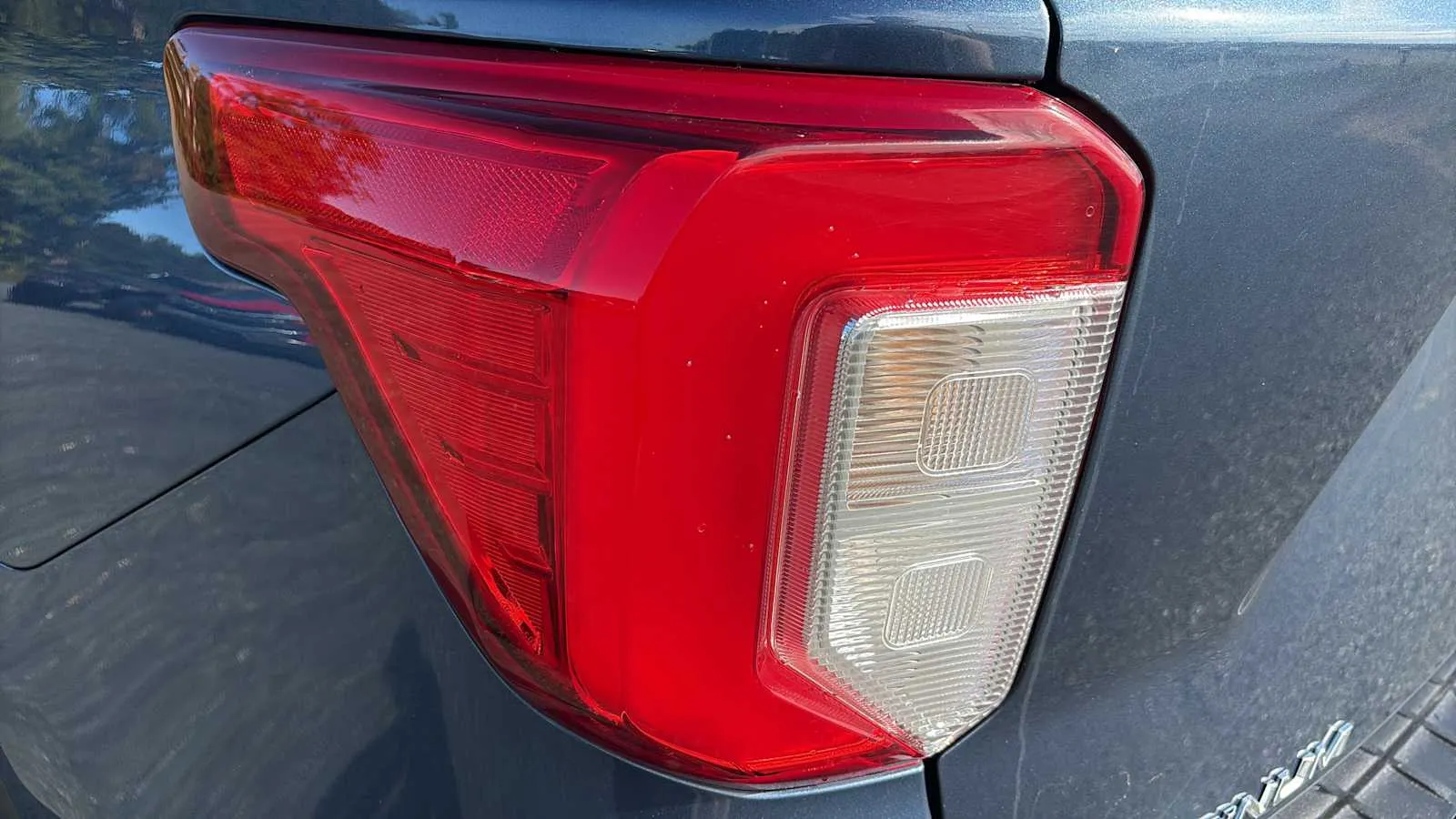 Ford Explorer photo 30