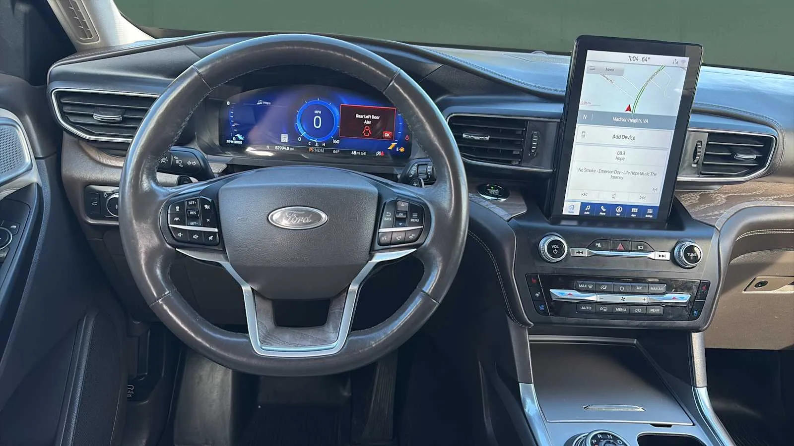 Ford Explorer photo 20
