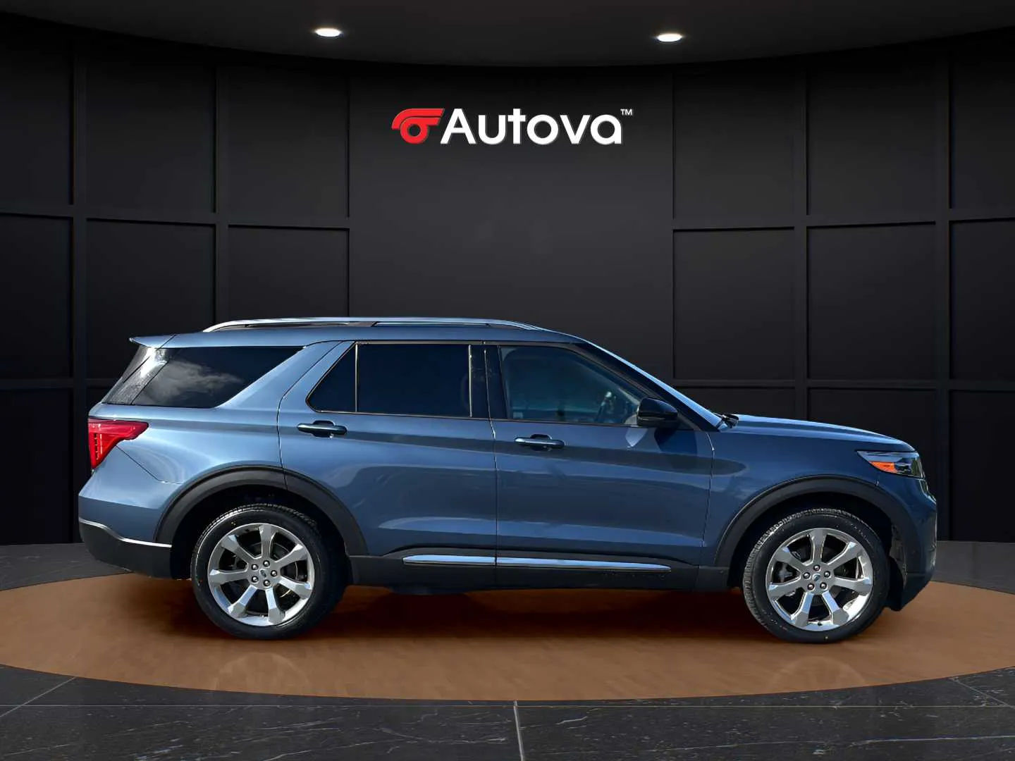 Ford Explorer photo 6