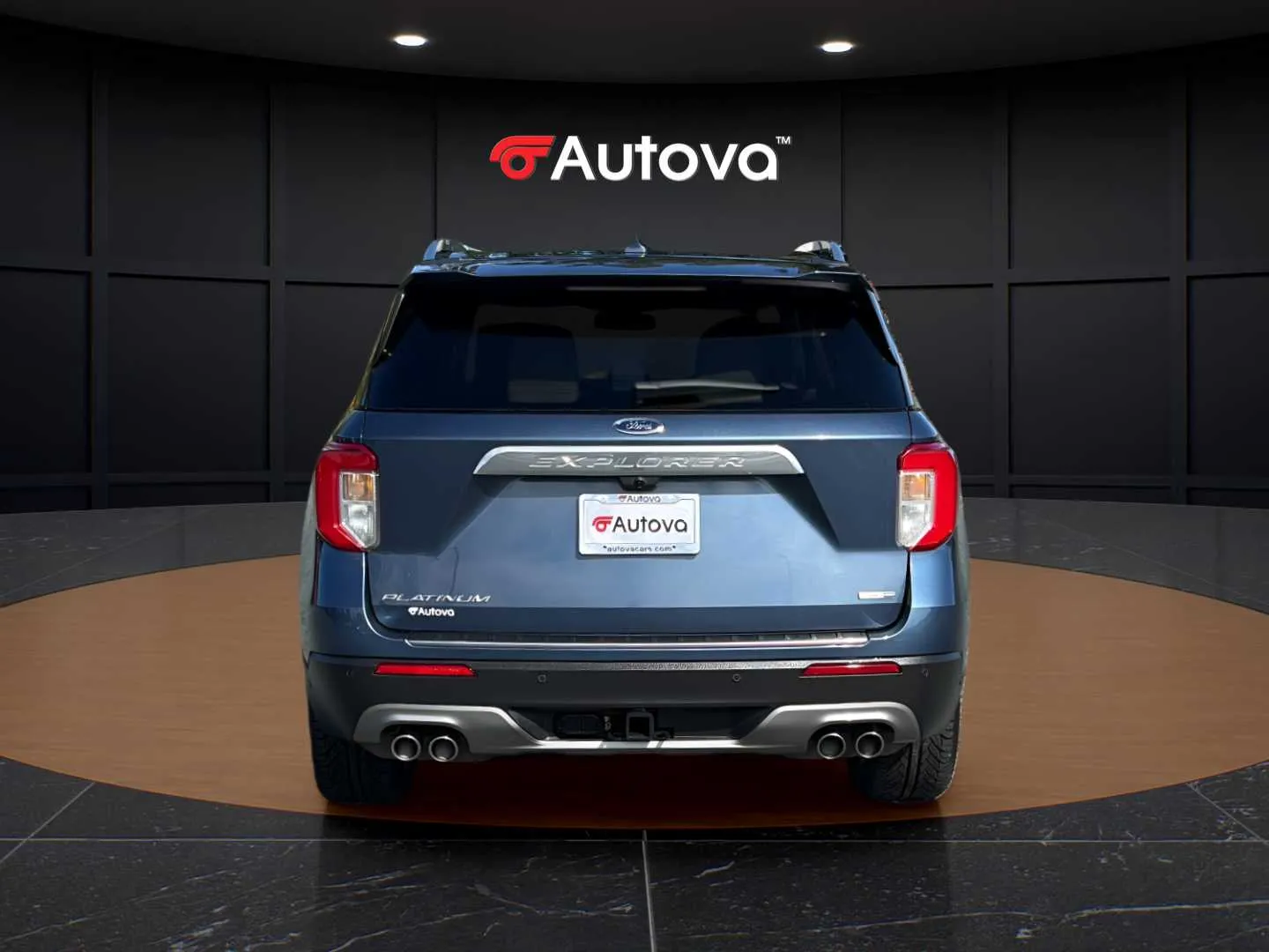 Ford Explorer photo 4