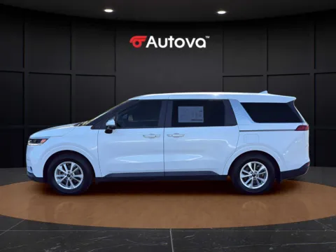 Photos of 2023 Kia Carnival LX for sale in Forest, VA at Autova - Forest