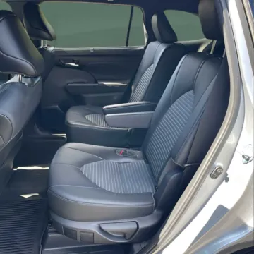 More photos of 2021 Toyota Highlander XSE at Autova - Forest, VA