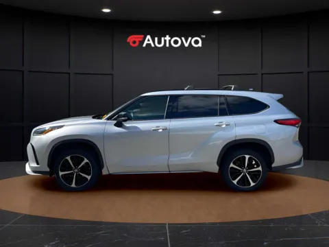 Photos of 2021 Toyota Highlander XSE for sale in Forest, VA at Autova - Forest