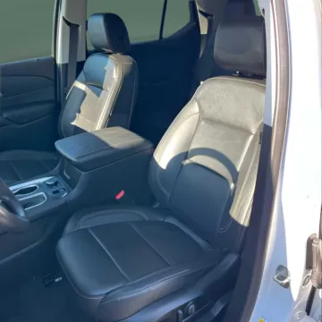 More photos of 2021 Chevrolet Traverse LT Leather at Autova - Forest, VA