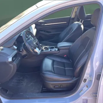 More photos of 2024 Nissan Altima 2.5 SR at Autova - Forest, VA