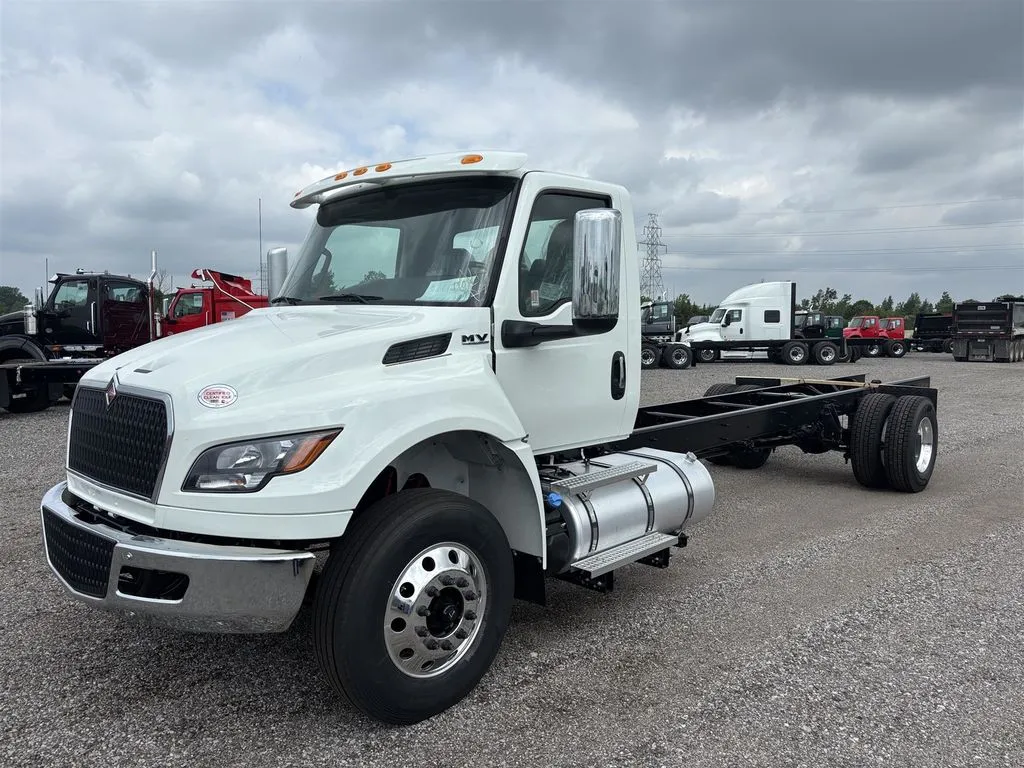 White 2027 International MV Series 607 for sale in Saginaw, MI