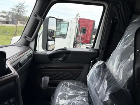 More photos of 2027 International LT Series 625 at Wieland Truck & Trailer - Saginaw, MI