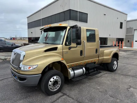 Gold 2006 International 4000 Series 4400LP for sale in Saginaw, MI