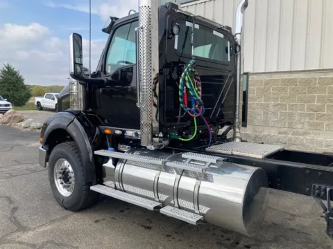 More photos of 2026 International HX Series 620 at Wieland Truck & Trailer - Saginaw, MI