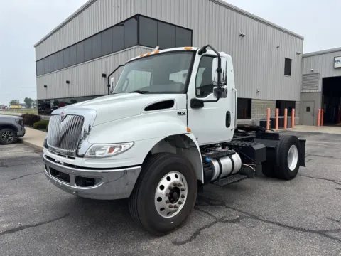 White 2019 International MV Series 607 for sale in Saginaw, MI