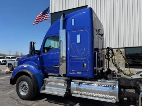 More photos of 2015 Kenworth T880 at Wieland Truck & Trailer - Saginaw, MI