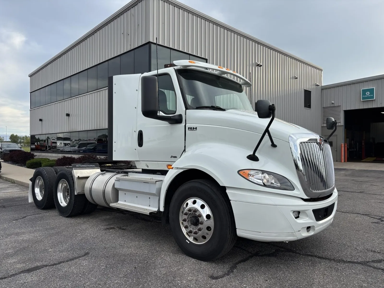 Another view of 2022 International RH Series 613 for sale in Saginaw, MI at Wieland Truck & Trailer - Saginaw