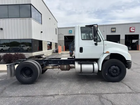 More photos of 2015 International DuraStar 4400 at Wieland Truck & Trailer - Saginaw, MI