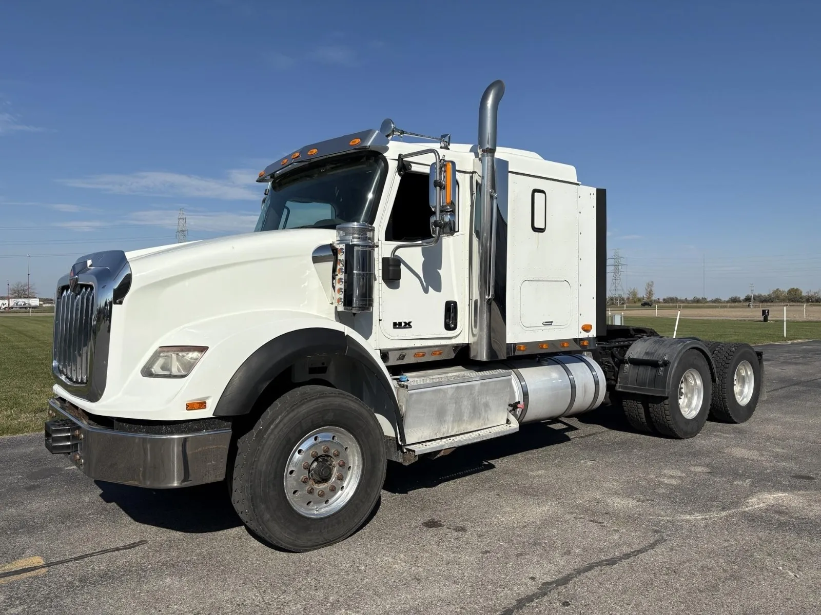 White 2019 International HX620 for sale in Saginaw, MI