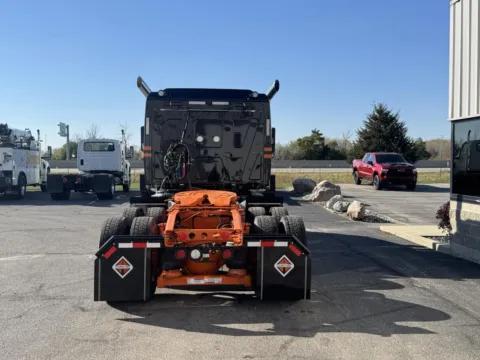 More photos of 2027 International HX520 at Wieland Truck & Trailer - Saginaw, MI