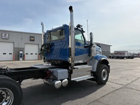More photos of 2027 International HX520 at Wieland Truck & Trailer - Saginaw, MI