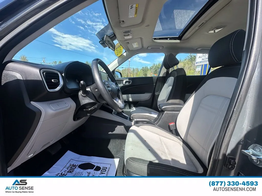 2025 Hyundai Venue SEL - Photo 24