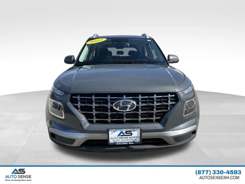 2025 Hyundai Venue SEL - Photo 9