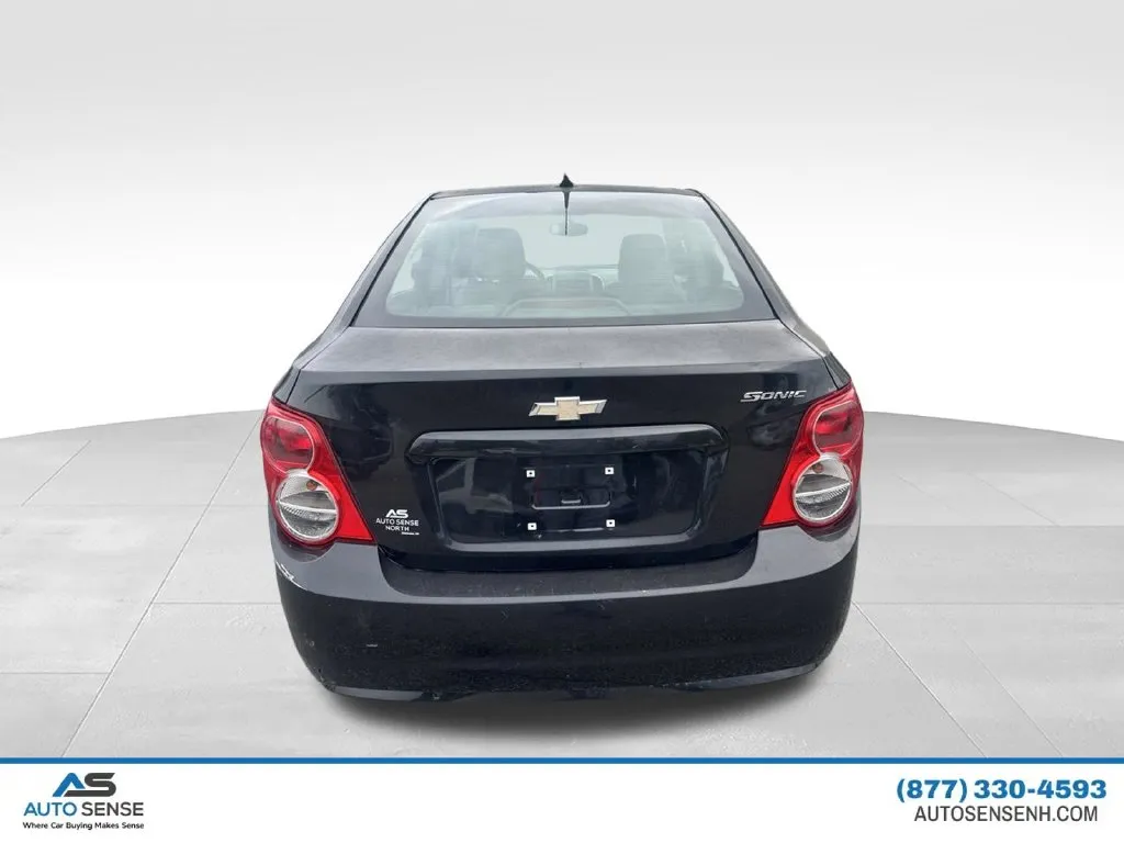 2014 Chevrolet Sonic LS - Photo 4