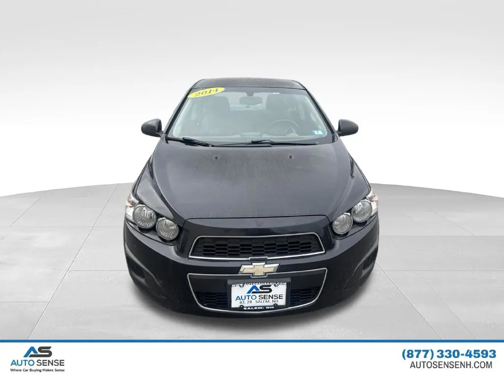 2014 Chevrolet Sonic LS - Photo 10