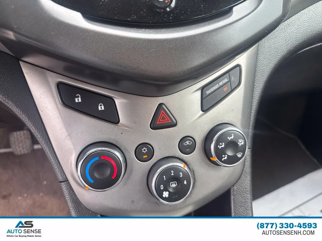 2014 Chevrolet Sonic LS - Photo 16