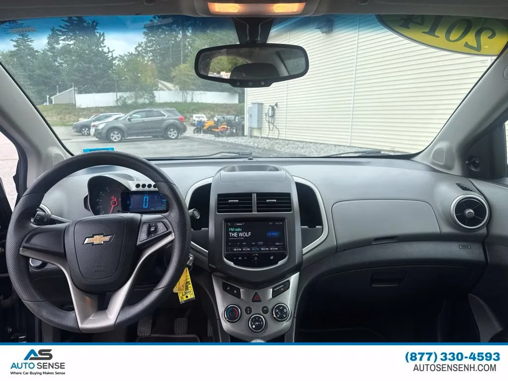 2014 Chevrolet Sonic LS - Photo 19