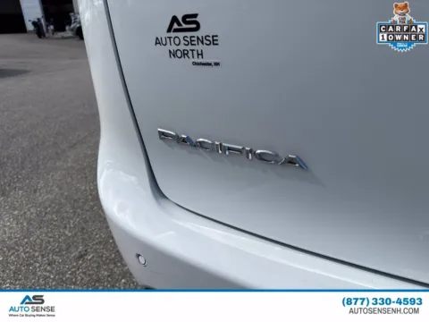 More photos of 2023 Chrysler Pacifica Hybrid Touring L at Auto Sense North, NH