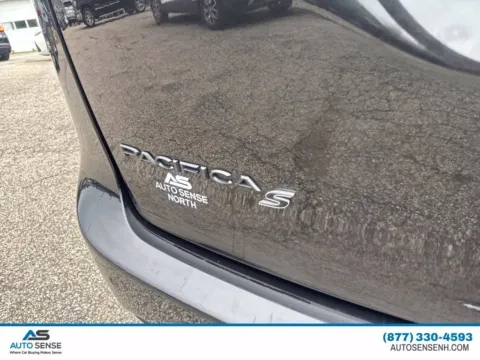 More photos of 2020 Chrysler Pacifica Hybrid Touring L at Auto Sense North, NH