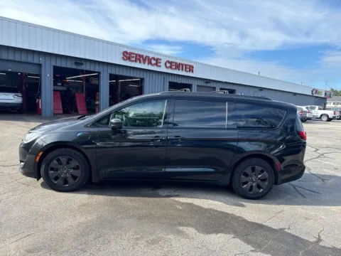 Photos of 2020 Chrysler Pacifica Hybrid Touring L for sale in Chichester, NH at Auto Sense North