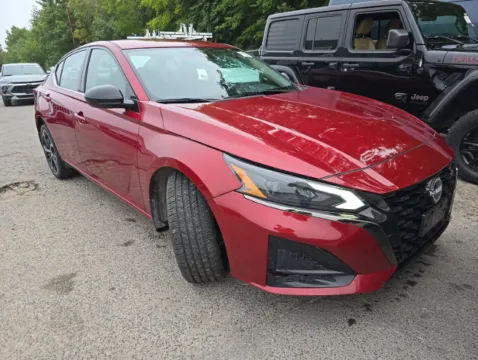 More photos of 2023 Nissan Altima 2.5 SR at Auto Sense North, NH