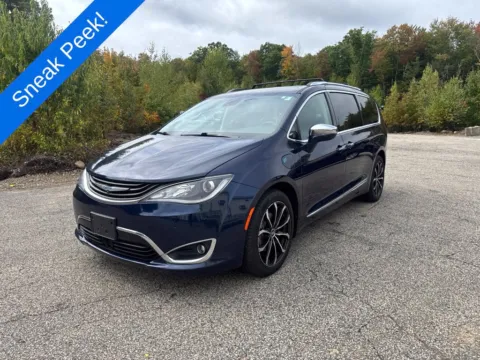 Blue 2018 Chrysler Pacifica Hybrid Limited for sale in Chichester, NH