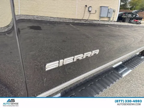 More photos of 2018 GMC Sierra 1500 SLT at Auto Sense North, NH