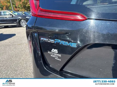 More photos of 2022 Toyota Prius Prime Limited at Auto Sense North, NH