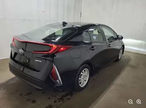 More photos of 2022 Toyota Prius Prime Limited at Auto Sense North, NH