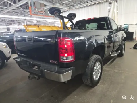 More photos of 2012 GMC Sierra 2500 HD SLE at Auto Sense North, NH