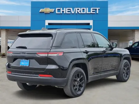 More photos of 2024 Jeep Grand Cherokee Altitude at Mike Terry Chevrolet GMC Mexia, TX