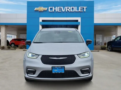 Photos of 2024 Chrysler Pacifica Touring L for sale in Mexia, TX at Mike Terry Chevrolet GMC Mexia