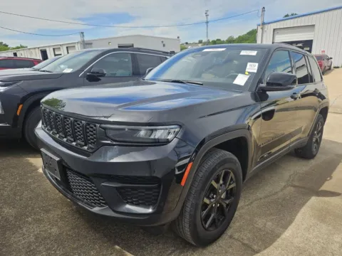 Another view of 2024 Jeep Grand Cherokee Altitude for sale in Mexia, TX at Mike Terry Chevrolet GMC Mexia