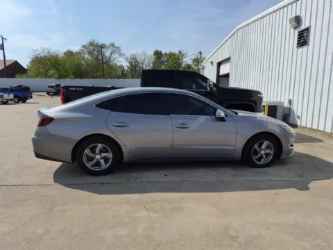 Photos of 2023 Hyundai Sonata SE for sale in Mexia, TX at Mike Terry Chevrolet GMC Mexia