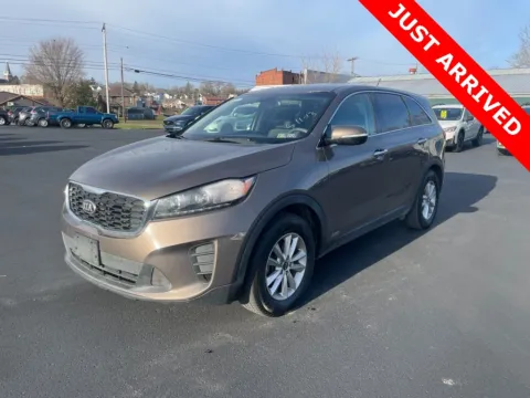 Brown 2019 Kia Sorento LX for sale in DuBois, PA
