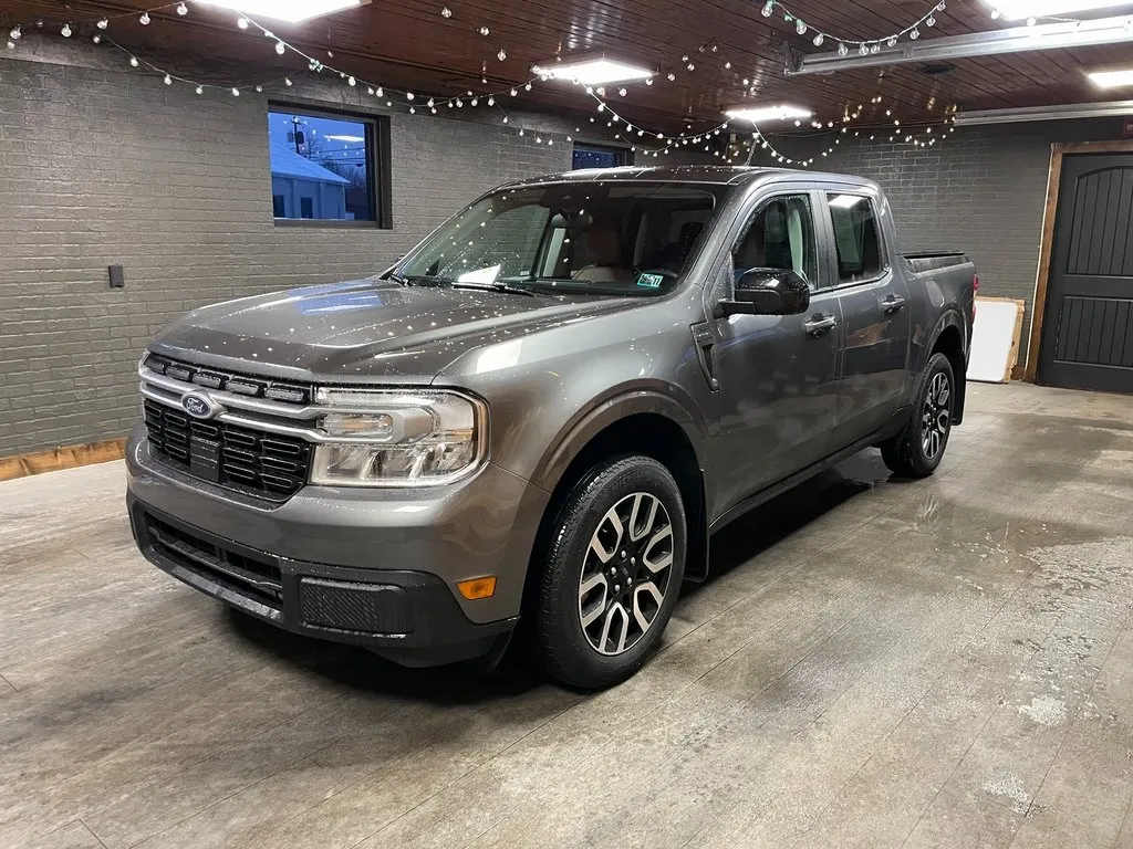 2024 Ford Maverick Lariat's photo