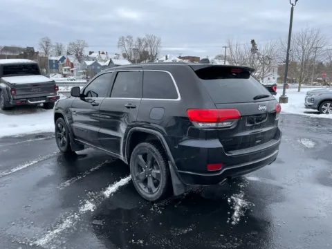 More photos of 2015 Jeep Grand Cherokee Altitude at Kurt Johnson Auto Sales & Service, PA