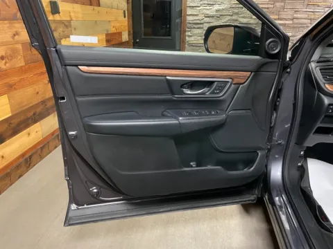 More photos of 2020 Honda CR-V Touring at Kurt Johnson Auto Sales & Service, PA