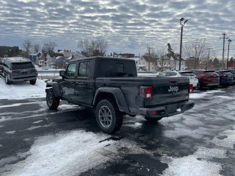 More photos of 2023 Jeep Gladiator Overland at Kurt Johnson Auto Sales & Service, PA