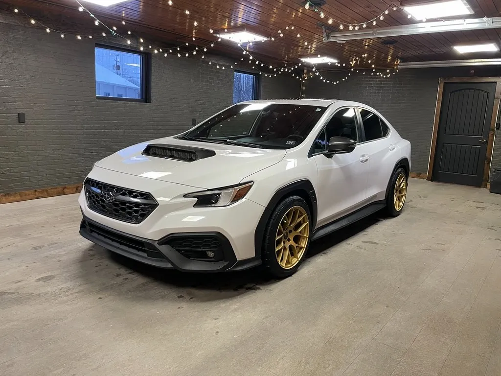 2022 Subaru WRX Limited's photo