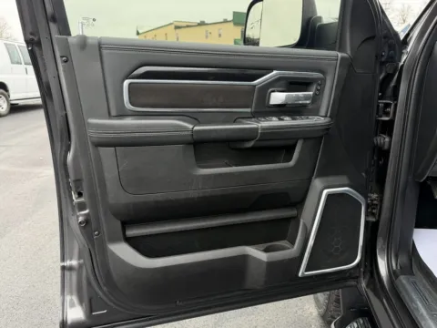 More photos of 2022 Ram 2500 Laramie at Kurt Johnson Auto Sales & Service, PA